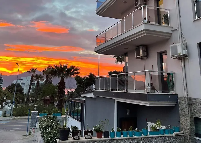 Deniz Manzarali, Plaja 100 Metre, Luks 1 Апартаменты